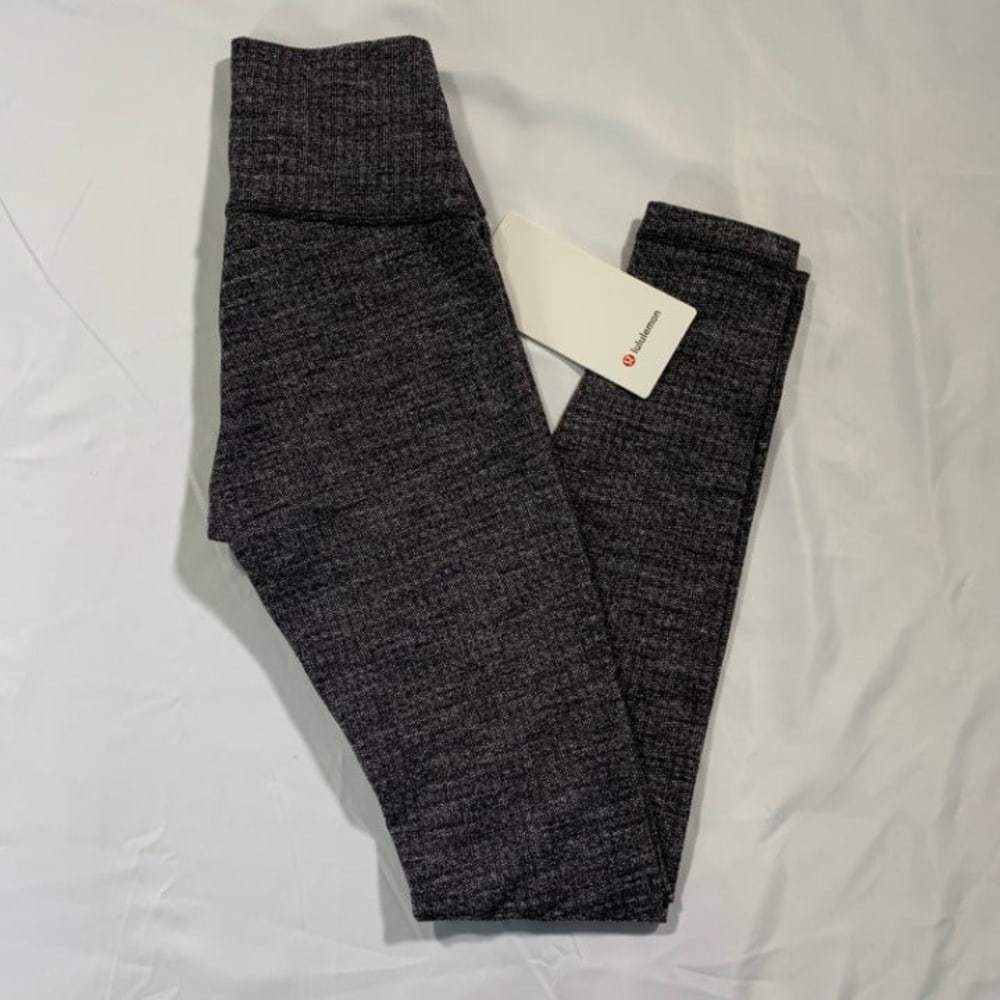 **SOLD** NWOT Lululemon Wunder Under Leggings Sz 4
